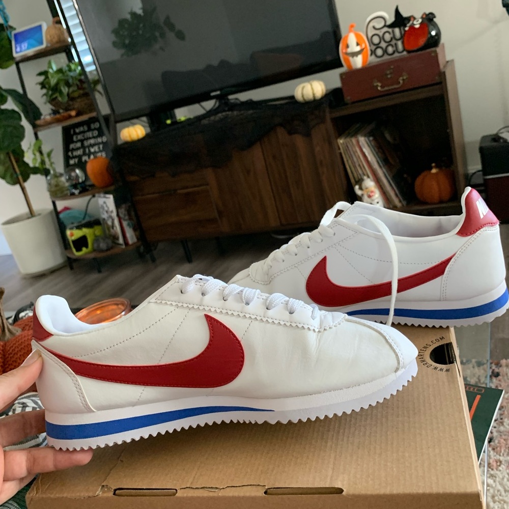 Women size 10 Nike Cortez